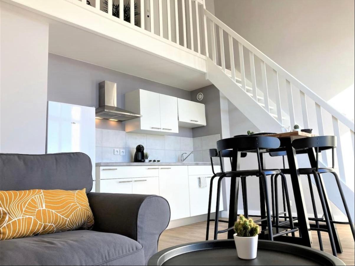 Sacre Coeur - Duplex Avec Balcon - 4 Pers Apartment Cholet Exterior foto